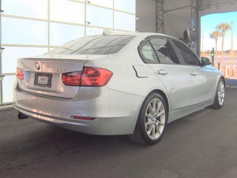 Used 2013 BMW 320i Sedan image 5