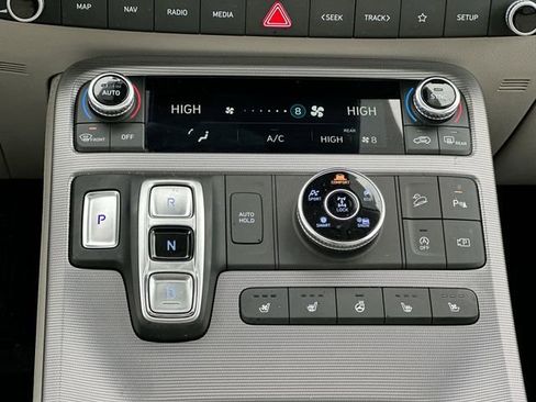 Used 2025 Hyundai Palisade Calligraphy image 19