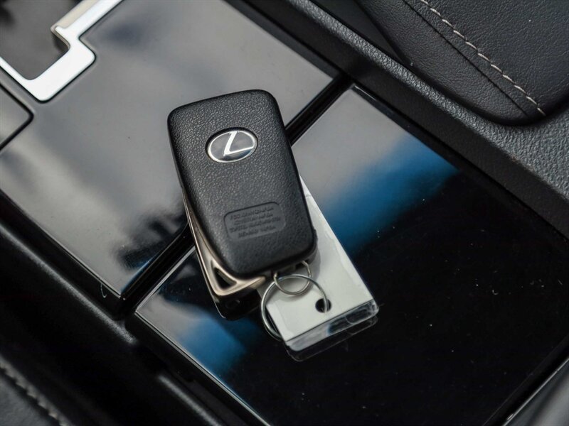 Used 2013 Lexus ES 350 w/ Luxury Pkg FWD image 33