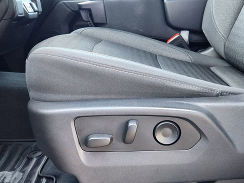 Certified 2023 Chevrolet Silverado 1500 Custom image 24