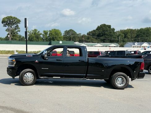 Used 2025 RAM 3500 Laramie AWD/4WD image 4