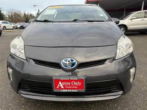 Used 2014 Toyota Prius Four image 2