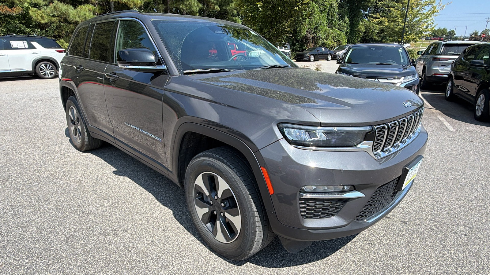 Used 2024 Jeep Grand Cherokee Limited 4xe AWD/4WD image 5