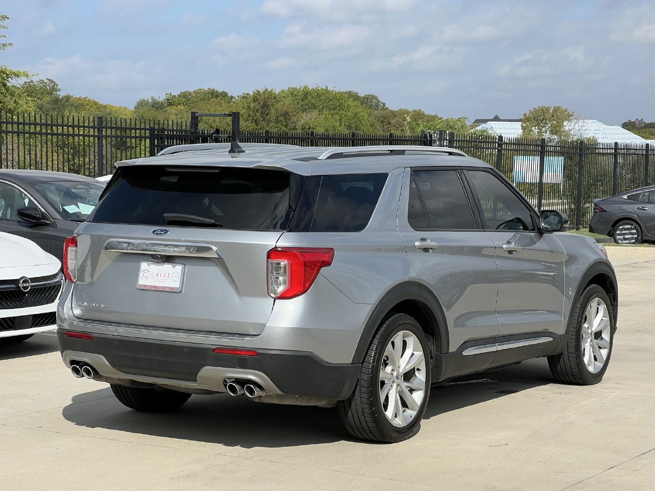 Used 2022 Ford Explorer Platinum w/ Equipment Group 601A RWD image 4