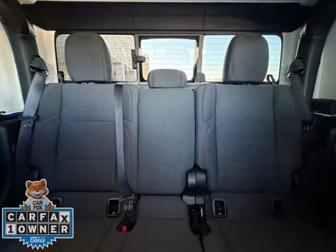 Used 2025 Jeep Gladiator Rubicon w/ Convenience Group image 28