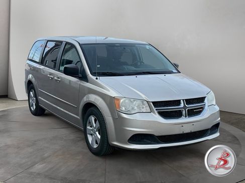 Used 2013 Dodge Grand Caravan SE image 1
