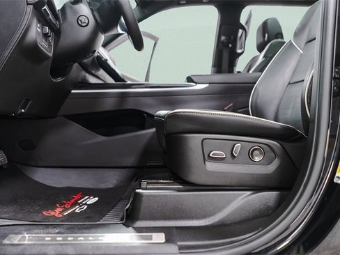 Used 2025 Cadillac Escalade Sport w/ Touring Package image 27