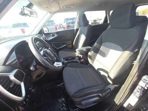 Used 2020 Kia Soul S FWD image 21