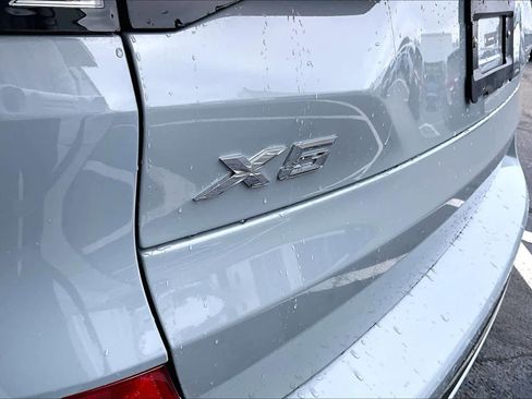 Used 2025 BMW X5 sDrive40i w/ M Sport Package image 9
