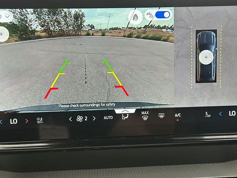 Certified 2025 Ford Expedition Active AWD/4WD image 21
