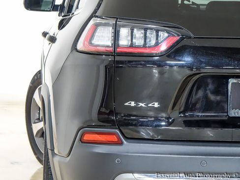 Used 2019 Jeep Cherokee Limited AWD/4WD image 8