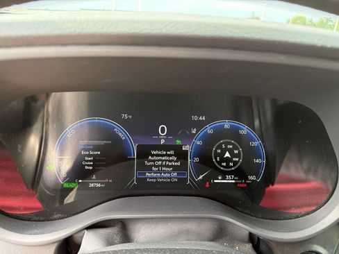 Used 2025 Toyota Sienna XSE w/ XSE Premium Package AWD/4WD image 14