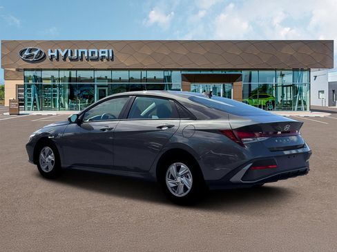 New 2026 Hyundai Elantra SE image 4