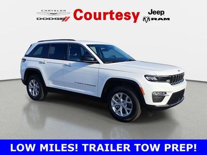Used 2023 Jeep Grand Cherokee Limited w/ Trailer Tow Prep Group (B)