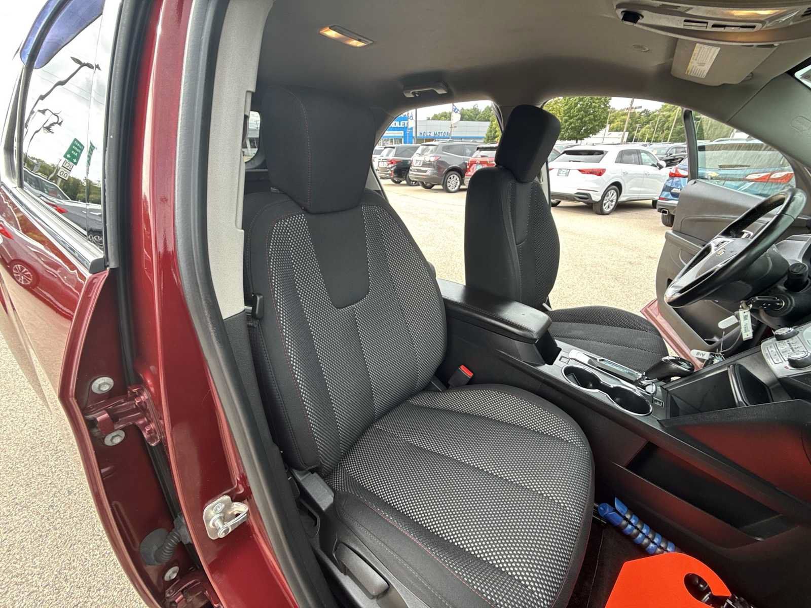 Certified 2016 Chevrolet Equinox LT w/ Convenience Package FWD image 27
