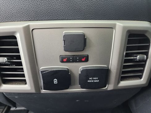 Used 2022 Ford F350 Lariat image 40