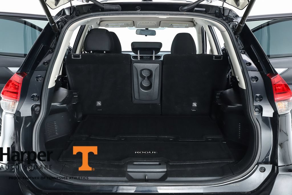 Used 2017 Nissan Rogue SV w/ SV Premium Package FWD image 27