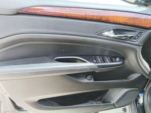 Used 2015 Cadillac SRX Luxury w/ Driver Awareness Package FWD image 8
