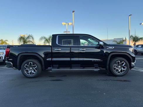 Used 2026 GMC Sierra 1500 SLT w/ SLT Premium Plus Package AWD/4WD image 7