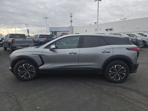 New 2025 Chevrolet Blazer EV LT image 17