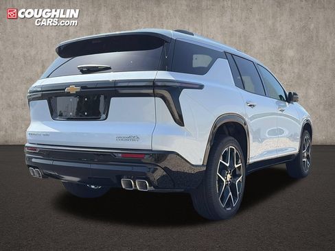 New 2026 Chevrolet Traverse High Country w/ LPO, Floor Liner Package AWD/4WD image 10