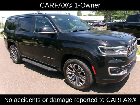 Certified 2024 Jeep Wagoneer Series II w/ Flexible Seating Group AWD/4WD image 2