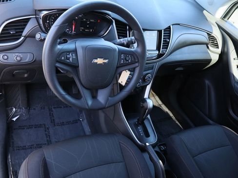 Used 2018 Chevrolet Trax LT image 10