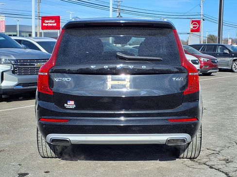 Used 2021 Volvo XC90 T6 Momentum w/ Advanced Package image 4