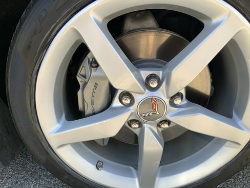 Used 2014 Chevrolet Corvette Stingray Convertible w/ 2LT Preferred Equipment Group RWD image 11