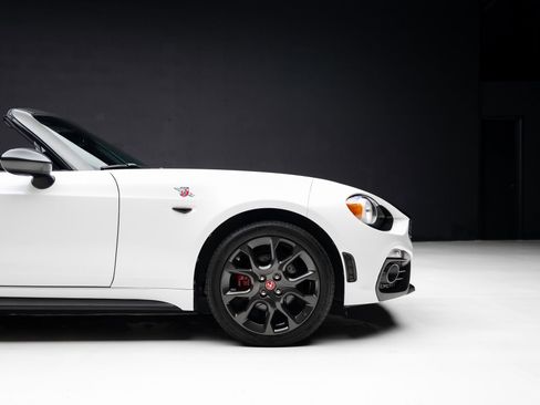 Used 2019 FIAT 124 Spider Abarth w/ Convenience Group RWD image 41
