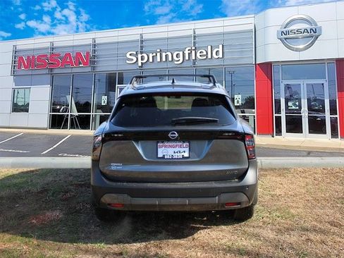 New 2026 Nissan Kicks SV w/ SV Premium Package image 5