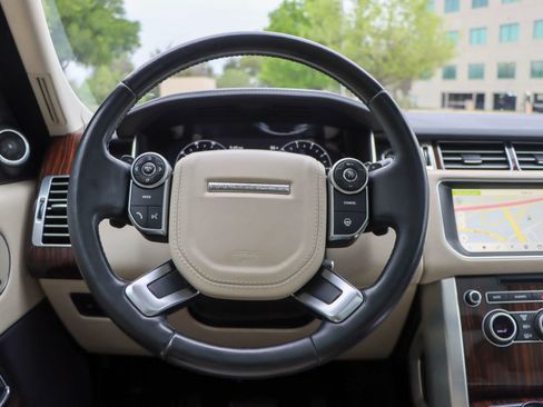 Used 2017 Land Rover Range Rover HSE image 27