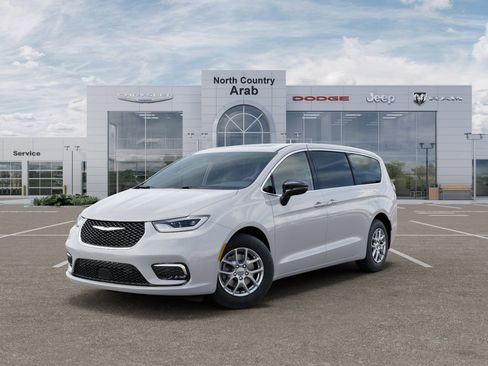 New 2026 Chrysler Pacifica Select image 1