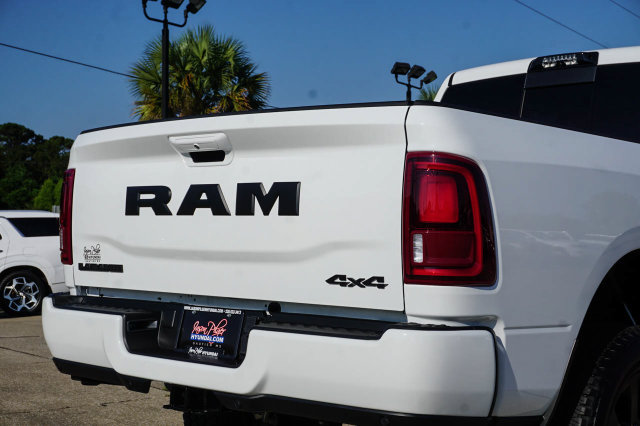 Used 2026 RAM 2500 Laramie AWD/4WD image 5