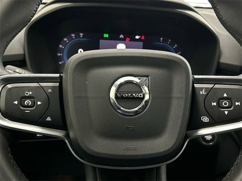Certified 2024 Volvo XC40 B5 Plus w/ Protection Package Premier image 11