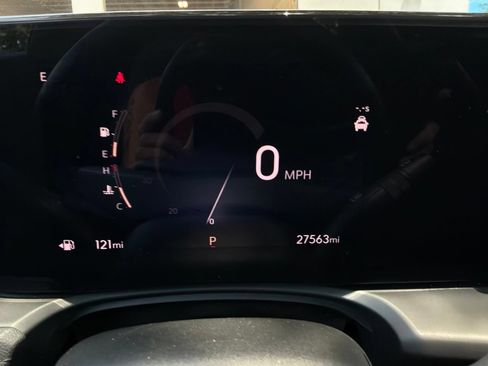 Used 2025 Buick Encore GX Preferred FWD image 35