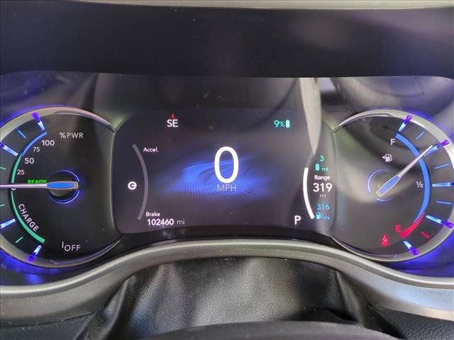 Used 2024 Chrysler Pacifica Limited FWD image 11