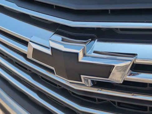 Certified 2023 Chevrolet Traverse LT FWD image 29