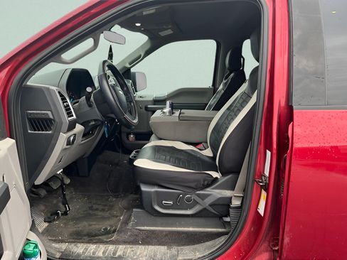 Used 2015 Ford F150 XLT w/ Equipment Group 302A Luxury AWD/4WD image 8
