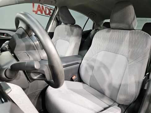 Used 2025 Toyota Camry LE FWD image 24