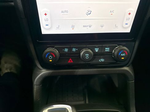 Used 2025 Ford Ranger XLT w/ Equipment Group 301A High RWD image 29