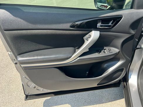 Used 2020 Mitsubishi Eclipse Cross SE FWD image 18