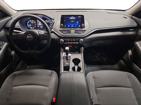 Used 2025 Nissan Altima 2.5 S image 9