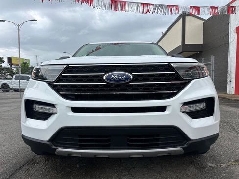 Used 2020 Ford Explorer XLT w/ Equipment Group 202A RWD image 2