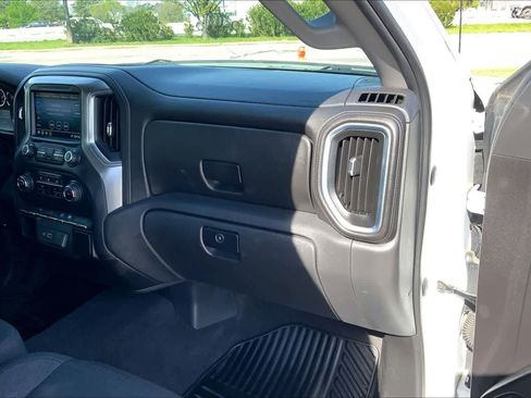 Used 2020 Chevrolet Silverado 1500 LT image 18