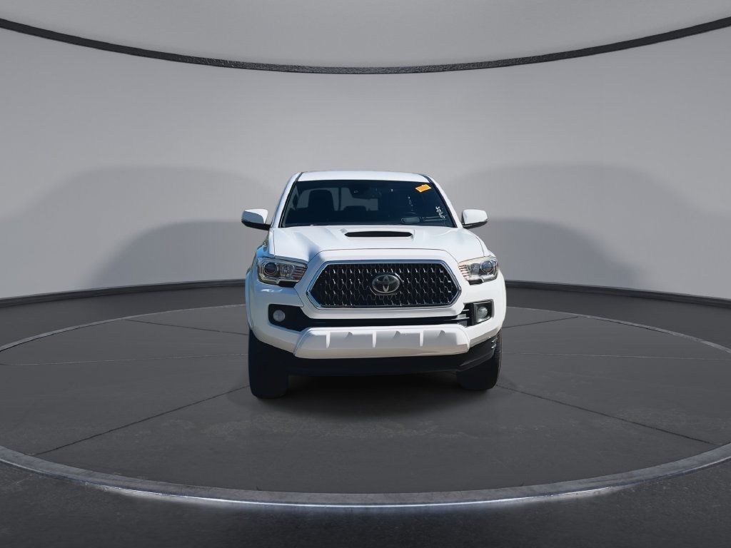 Used 2019 Toyota Tacoma TRD Sport RWD image 3