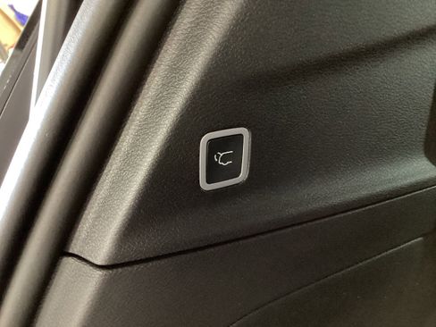 New 2026 Chrysler Pacifica Select image 6