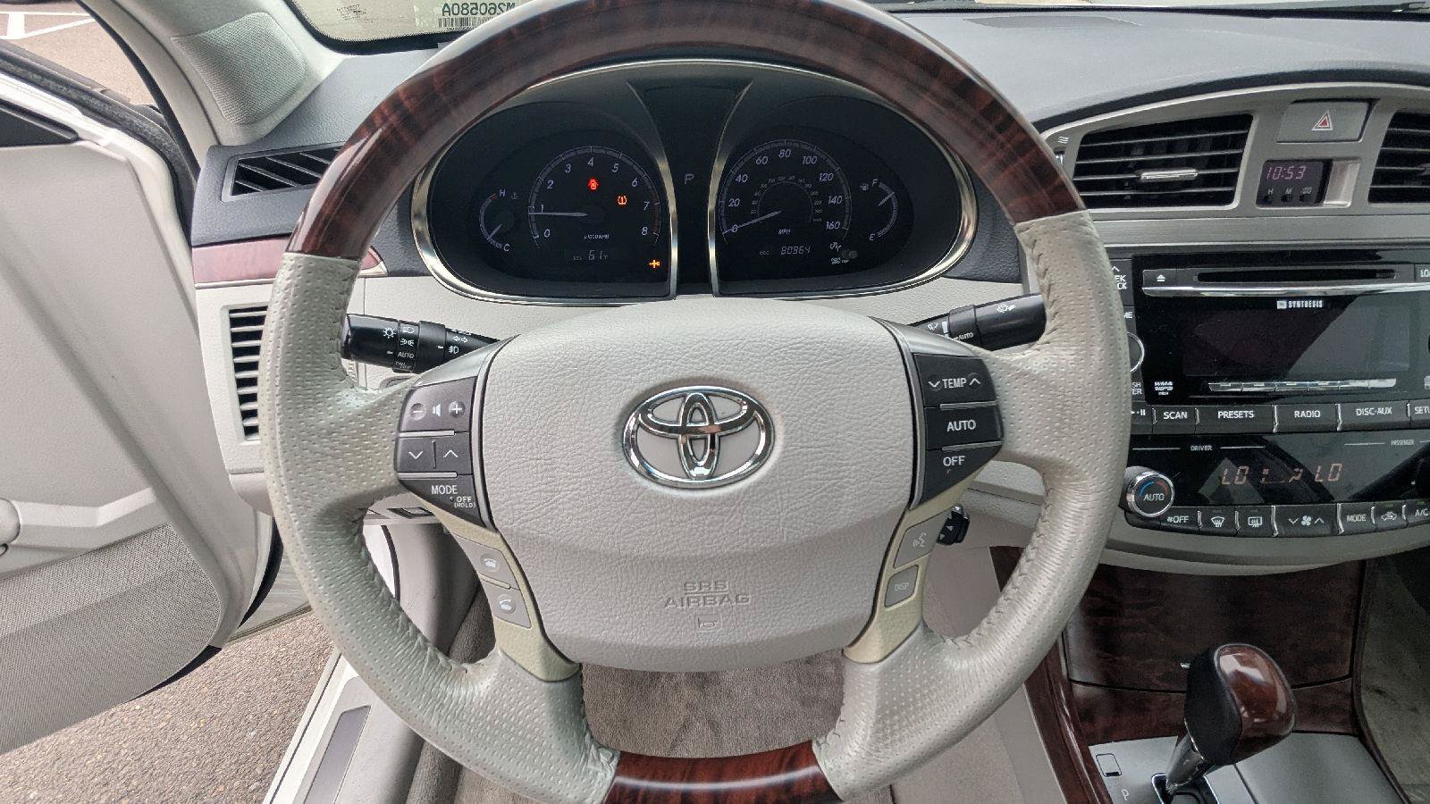 Used 2011 Toyota Avalon Limited FWD image 21