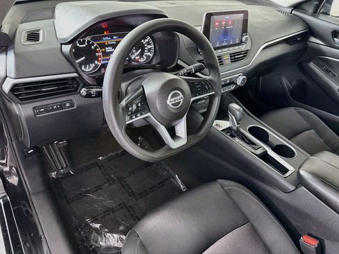 Used 2022 Nissan Altima 2.5 SV FWD image 23