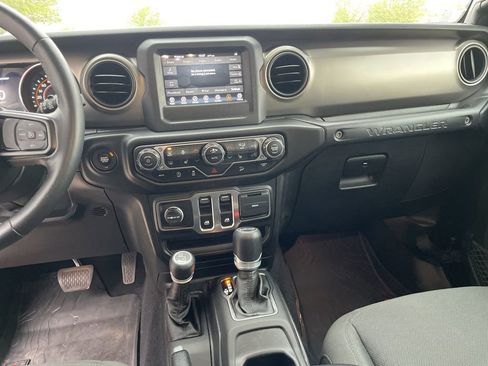Used 2020 Jeep Wrangler Sport AWD/4WD image 11